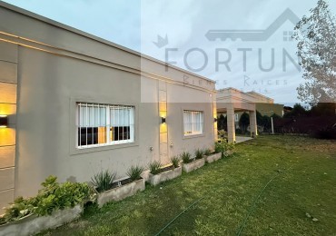 CASA EN VENTA LOTEO MIRAFLORES 1 (CERRILLOS). 